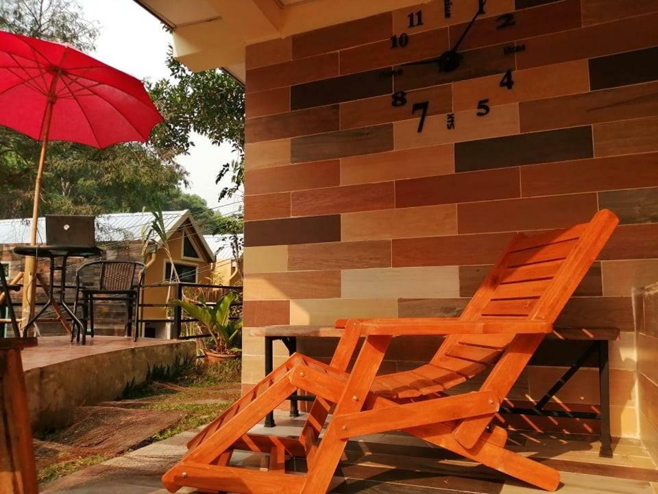 Lungphut Homestay Chiang Mai Exterior photo